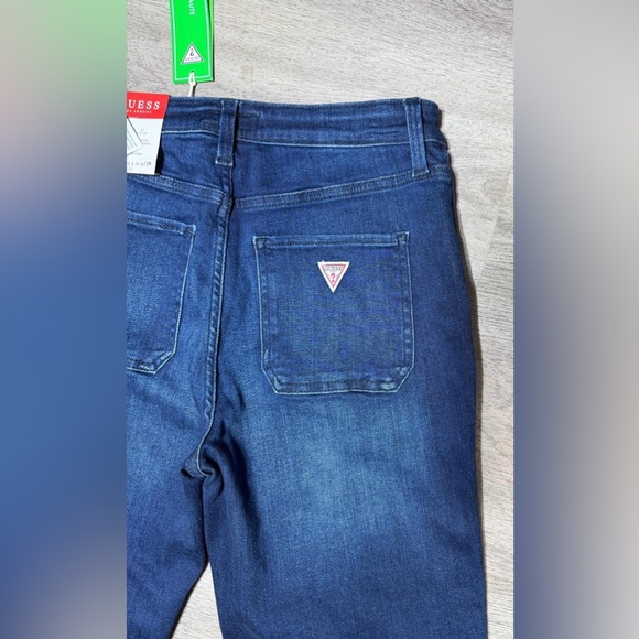 GUESS Los Angeles Women’s 6/28 Lina High-Rise Straight Jeans in a Dark Wash - Picture 5 of 11